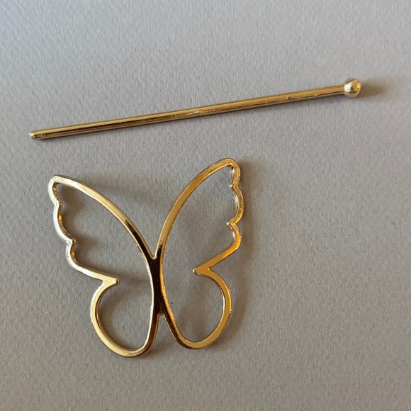 Gold Butterfly Hair Pin A1612 - Picture 4 of 4